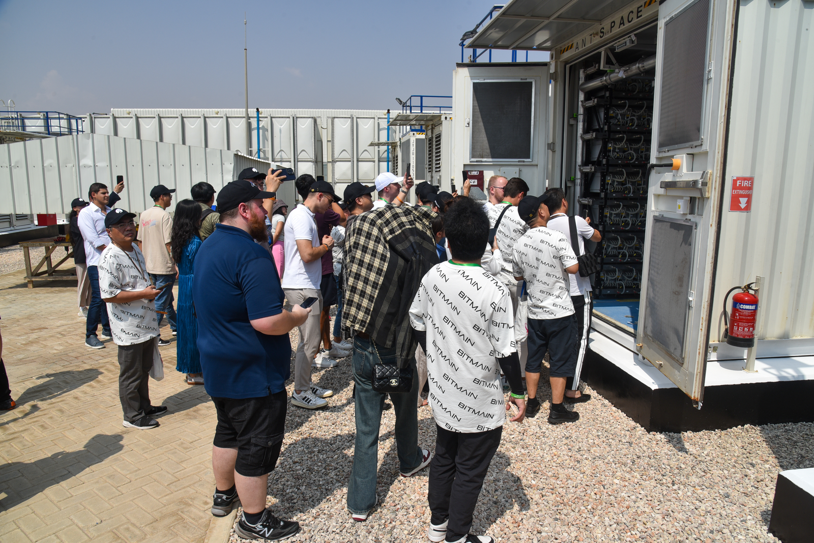 Bitmain Successfully Hosted The Global Hydro Cooling Tour In